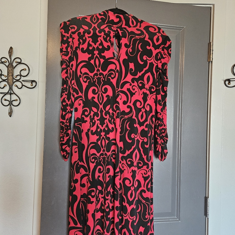 Dress - Picture 3 of 3